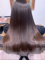 モモ(momo)&nbsp;ストレートパーマ