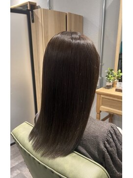 カミケンアジト(kamiken.ajito) 透明感◎大人可愛い暗めグレージュカラー【カミケンアジト】