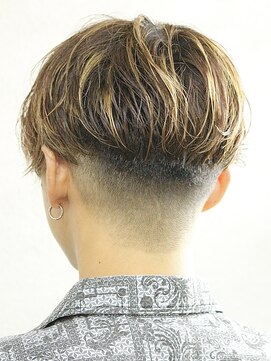 ミッドシー(mid-c) センターパートメッシュ［ハイライト/ツイスパ/眉カット］