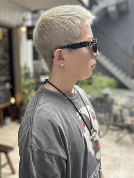 サロン ハナノ(Salon Hanano) バズカットホワイトブリーチボウズベリーショート20代30代明るめ