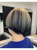 メリハリカラーで遊ぶショートスタイル