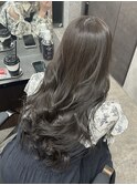 オリーブグレージュ