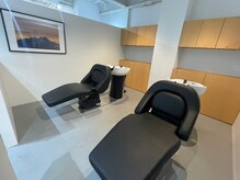 コトナ(kotona)の雰囲気（フルフラットなシャンプー台[早朝理業/渋谷/メンズカット/韓国]）