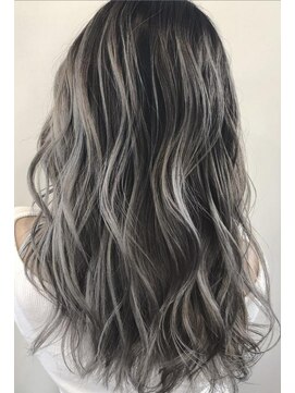 グラム 呉羽店(gram) 【赤み撃退】透明感グレージュ×筋感ハイライト