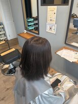 レアレア ヘアアンドライフ(LeaLea)&nbsp;ハッシュカット/グレージュ/ツートンカラー/伊丹