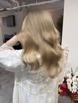 ジゼル 栄 矢場町(Giselle)&nbsp;RENYA ケアブリーチ ミルクティーベージュカラー