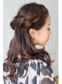 大流行♪編みこみハーフアップ