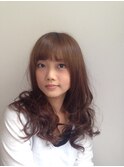 透明感があるクラシカルベージュ★厚めバングフェミニンロング