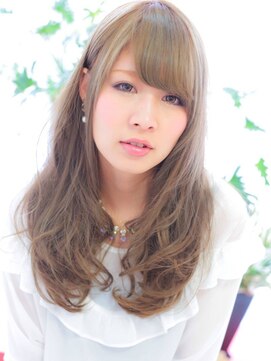 プロム(Prom) 巻き髪に合うアッシュロング