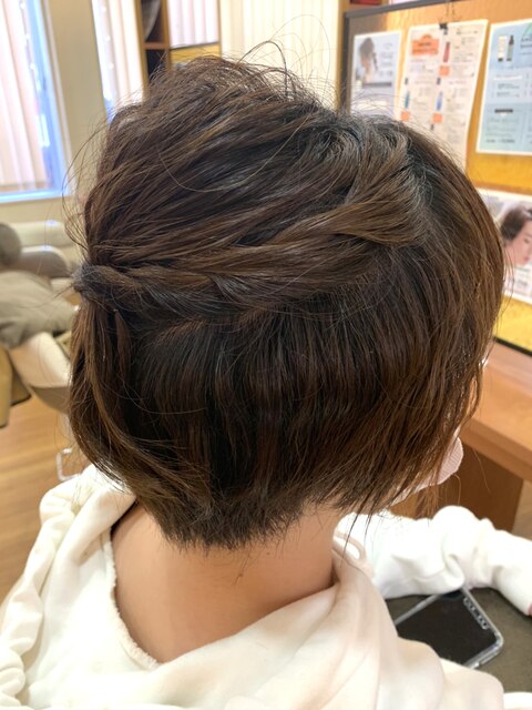 【AMAZING HAIR中沢店/安達】丸みショートボブ×ハーフアップ