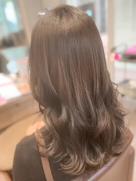 ビースリー ロア 韓国風ヨシンモリ×イルミナカラー 2021/12/04