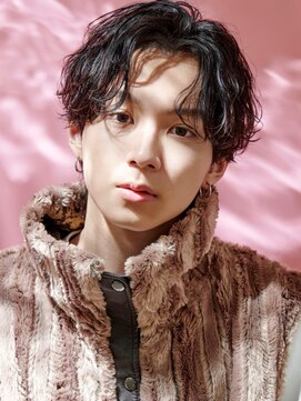 オーシャントーキョー 原宿(OCEAN TOKYO) 波巻きパーマメンズセンターパートツーブロック黒髪