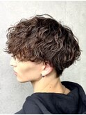 波巻きパーマ　マッシュ　ブラウンカラー