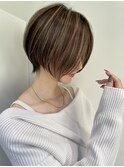 黒髪　ボブルフ　ネビージュ　小顔　ワンレン　スペインカール
