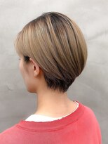 ラーサ(LaHzA)&nbsp;くびれショートレイヤーシルキーベージュマッシュショートボブ