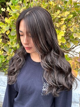 リングバイモアムー(Ring by Moremuu) ハイライトカラー　issy