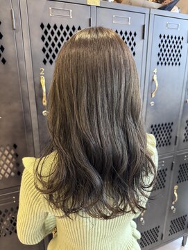 アチーブリス(achieve Liss) 大人可愛いオリーブベージュゆるふわウェーブロングヘア