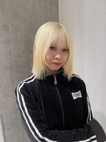 モニカ(MONIQA)&nbsp;ブロンド