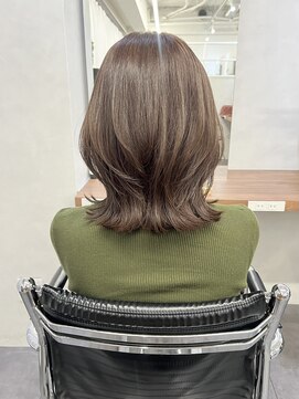 オウル(Owll) ◆◇大人ヘルシーミディアムレイヤー　くびれヘア◇◆