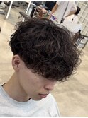 渋谷シャドウパーマメンズヘアルーズパーマラウンドマッシュ黒髪