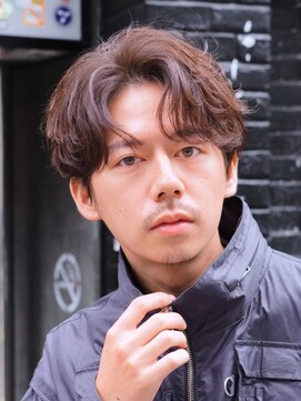フィフス 渋谷(fifth) 渋谷大人緩めフェザーパーマメンズカットセンターパート毛流れ