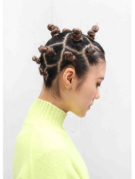 ラブ ロック Love' Lock アフリカンツイスト、ブレイズ、成人式、成人式ヘア、コーンロウ