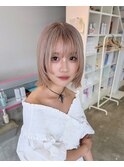 ホワイトベージュ