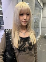 ダブ アオヤマ(DaB AOYAMA) 【パーマ履歴、複雑履歴から】抜きっぱなしブロンド 2ブリーチ