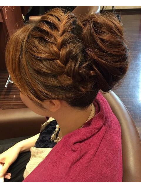 編み込みカチューシャヘアアレンジ