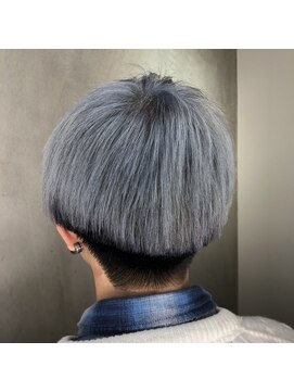 テテ(TETE) グレーシルバー　長堀橋×心斎橋