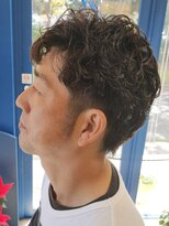 グラムゼロ&nbsp;メンズのツーブロックパーマスタイル