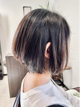 クローバー(Clover) ショートボブ