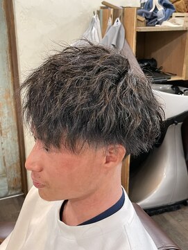 アーマイゼ(Ameise) ツイストスパイラルパーマ【ツイスト強め】