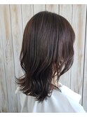 20代30代 ミディアムレイヤー くびれスタイル