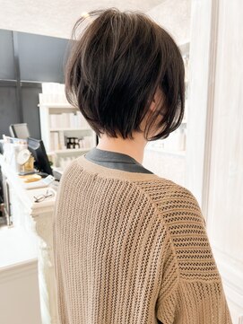 キャアリー(Caary) 福山Caary20代30代40代50代ショートボブ人気小顔補正立体カット