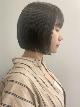 ニーナ(NI-NA) ミニボブ×シルバーブラック