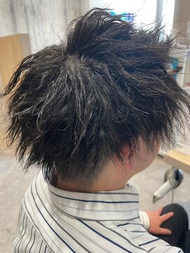 エヌアンドエー せんげん台店(N&A) 質感で遊ぶツイストパーマ×ツーブロック