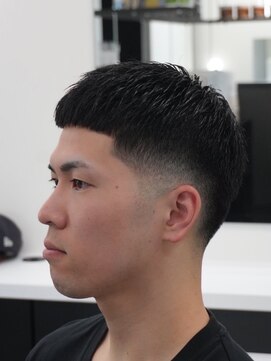 アストロ(ASTRO) 20代30代短髪スキンフェード刈り上げメンズツーブロック