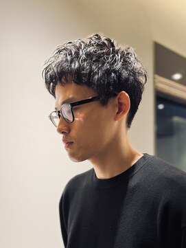 ビジョン 赤坂(vision) ピンパーマで無造作な動きを。大人のダウンバングショート
