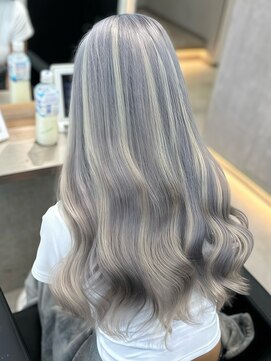 ラピス 福岡天神店(Lapis) ホワイトアッシュシルバーミルクティー×ハイライトメッシュ