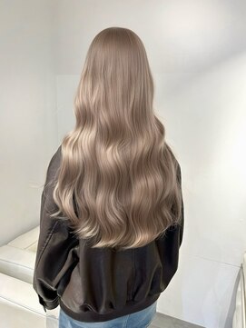 melt.tokyo【メルトトウキョウ】【4月中旬NEW OPEN（予定）】 インナーカラー/トリートメント/デザインカラー/ペールピンク