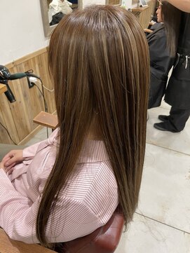 ノーム 横浜(NORM) ベージュ系ハイライトカラー