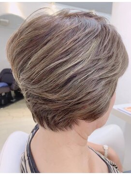 ウーロス(uros.) 大人ハイライトカラー