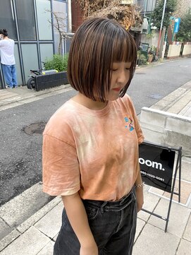 ルーム(Loom.) 顎ラインボブハイライト