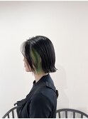 グリーンなイヤリングカラー。カラートリートメントを添えて。
