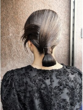 ノード(NODO) タイトシニヨンのカチモリアレンジ