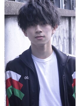 ルーム 辻堂(Rm) くせ毛風マットな質感のナチュラルスパイラルパーマ　辻堂メンズ