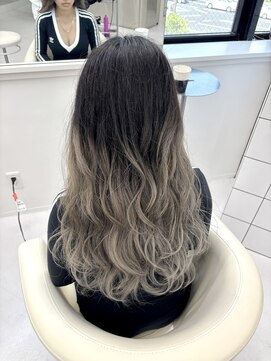 ギア(GEAR.) 【隠せるデザイン】黒髪×シルバー