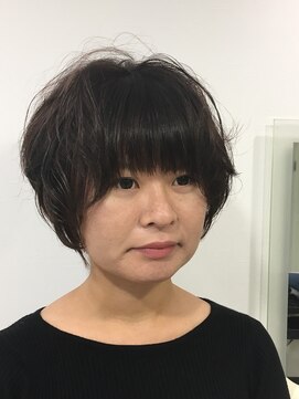 ヘアメイク マキア(HAIR MAKE MAQUIA) ☆モノトーン多い大人女子ショート☆