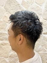アムネシア 三軒茶屋(AMNESIA)&nbsp;刈り上げ/かき上げ/簡単メンズスタイリング